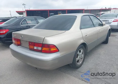 1998 Lexus Es 300 from USA, damaged, VIN JT8BF28G6W0142686